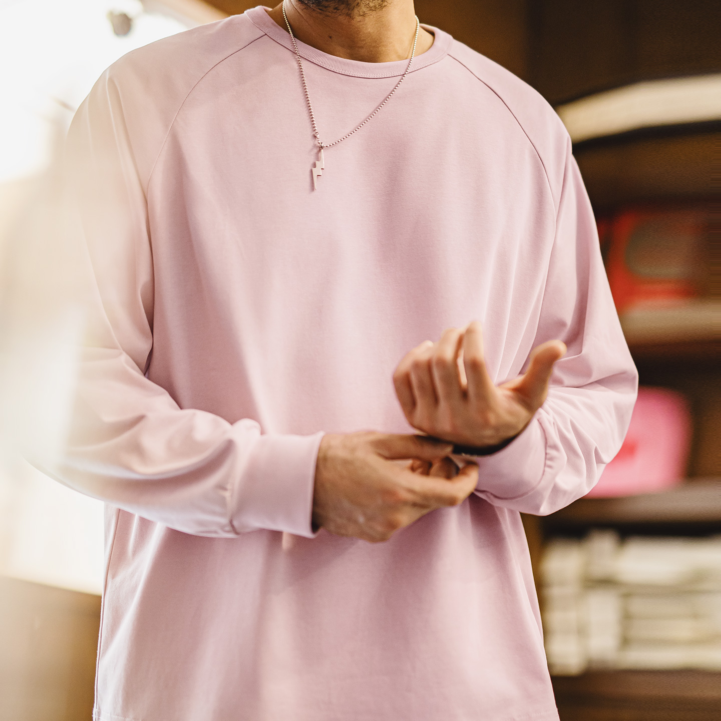 Kaos Lengan Panjang Putih Pria - Undershirt Crew Neck ulasan dan harga